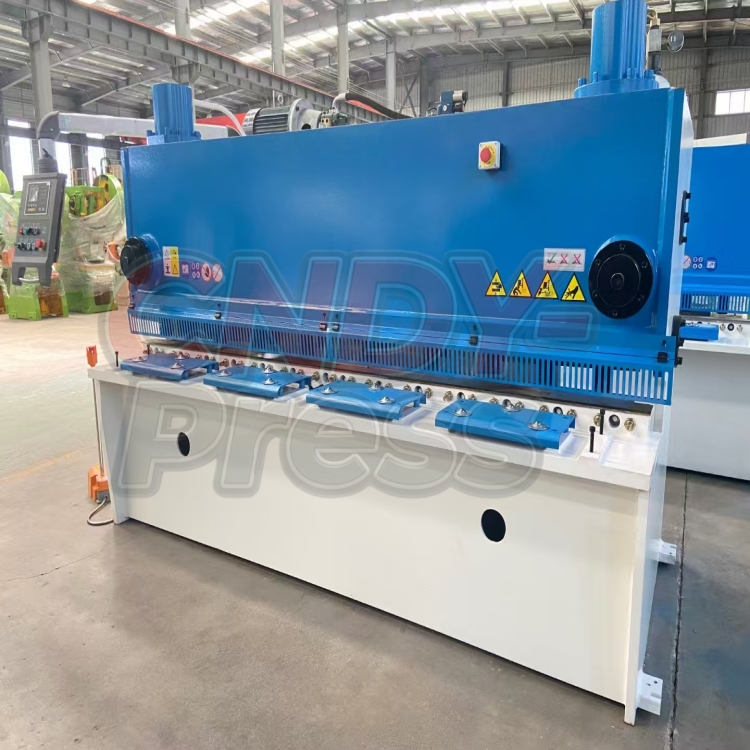 Guillotine Shearing Machine