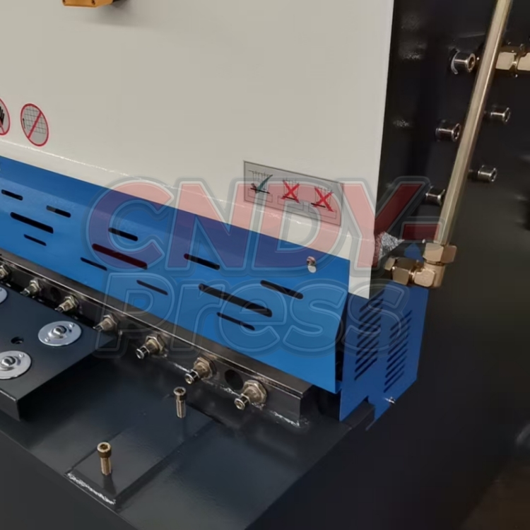 Swing Type Shearing Machine