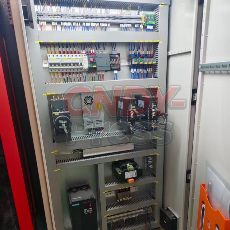 Hydraulic CNC Press Brake