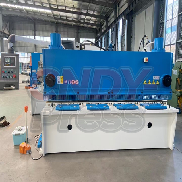 Guillotine Shearing Machine